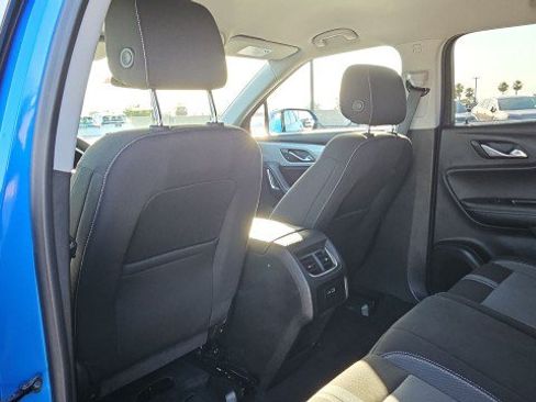 Used 2025 Chevrolet Blazer LT FWD image 20