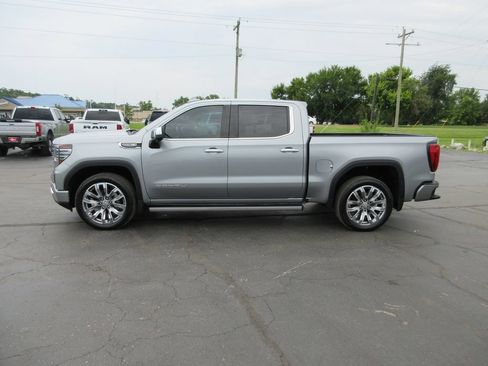 Certified 2024 GMC Sierra 1500 Denali AWD/4WD image 11