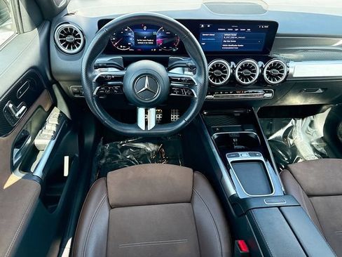 Used 2024 Mercedes-Benz GLB 250 image 16
