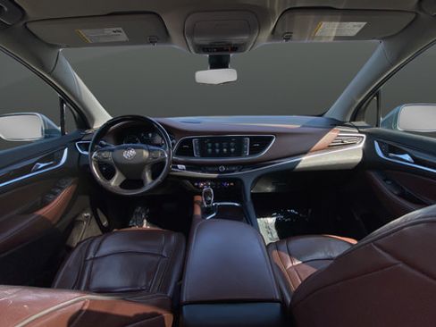 Used 2018 Buick Enclave Avenir w/ Avenir Technology Package AWD/4WD image 12