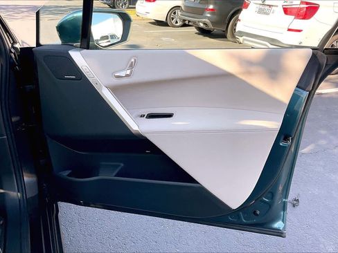 Used 2025 BMW iX xDrive50 w/ Convenience Package image 25