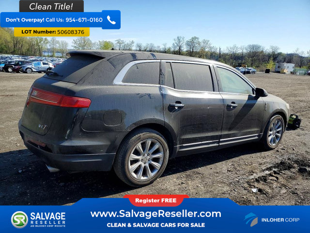 Used 2019 Lincoln MKT AWD image 4