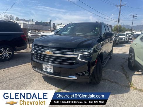 Used 2024 Chevrolet Suburban LT image 1