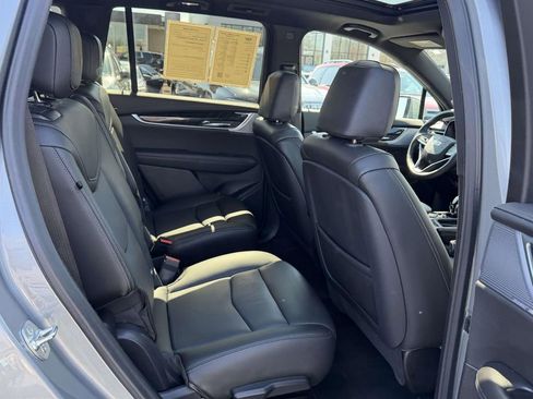 Used 2025 Cadillac XT6 Premium Luxury image 13