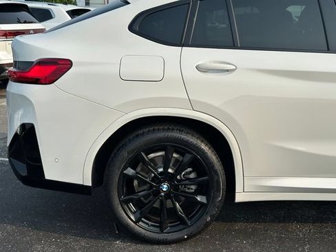 Used 2025 BMW X4 xDrive30i w/ Premium Package AWD/4WD image 9