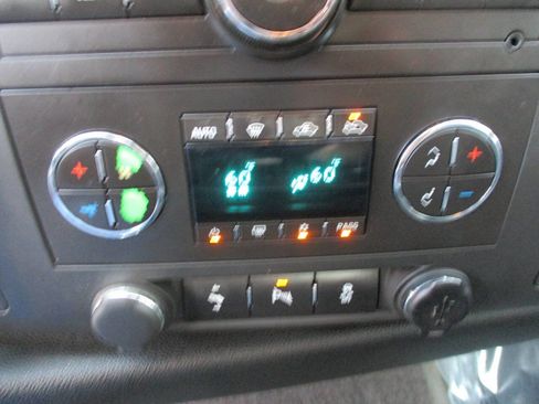 Used 2012 Chevrolet Silverado 1500 LT w/ All-Star Edition AWD/4WD image 32