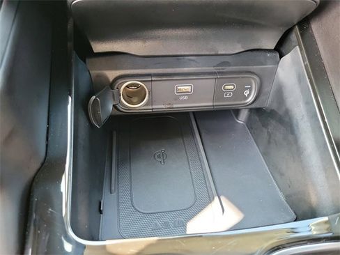 Used 2025 Kia Telluride S image 30