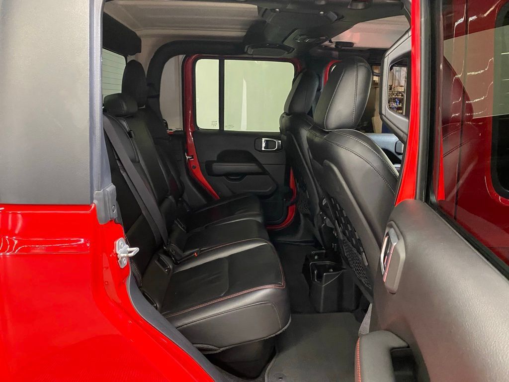Used 2020 Jeep Gladiator Rubicon w/ Safety Group AWD/4WD image 15