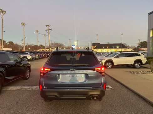Used 2025 Subaru Forester Premium image 6