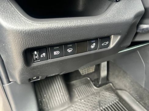 Used 2022 Toyota RAV4 XLE w/ Convenience Package AWD/4WD image 52
