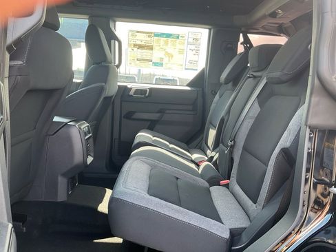 New 2025 Ford Bronco 4-Door image 12