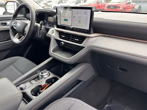 New 2026 Ford Explorer Active image 16
