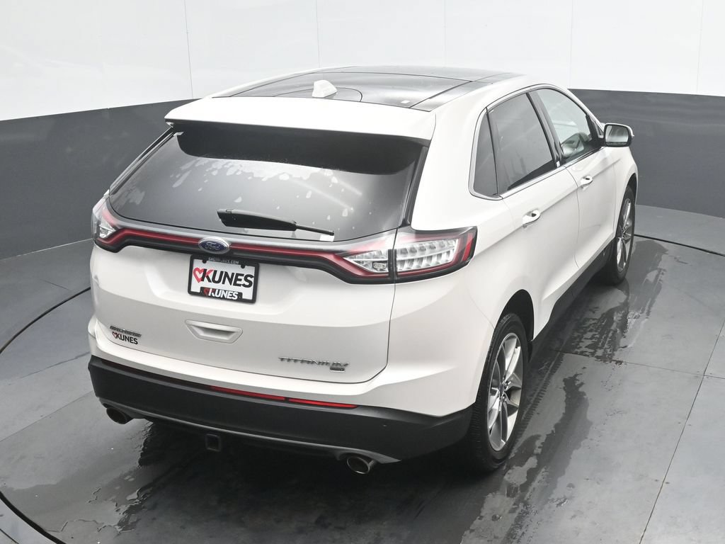 Used 2016 Ford Edge Titanium w/ Equipment Group 301A AWD/4WD image 30