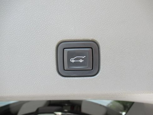 Used 2020 Cadillac XT6 Premium Luxury FWD image 36