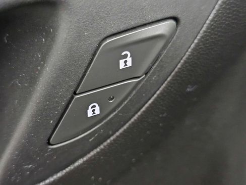 Used 2020 Chevrolet Equinox LT image 28