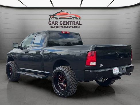 Used 2016 RAM 1500 Express w/ Black Ram 1500 Express Group AWD/4WD image 3