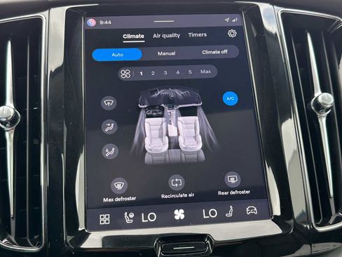 Certified 2025 Volvo XC60 B5 Plus AWD/4WD image 29