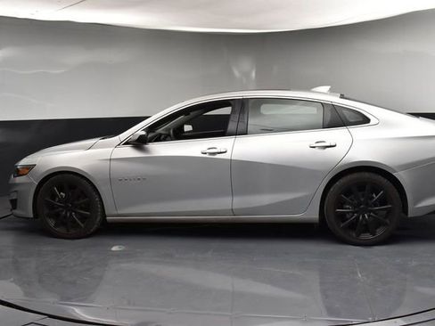 Used 2022 Chevrolet Malibu LT FWD image 5
