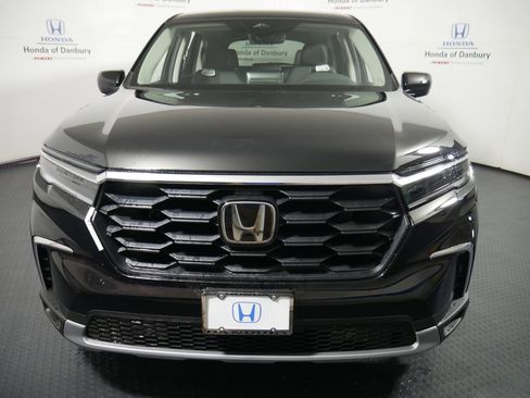 New 2025 Honda Pilot EX-L image 2