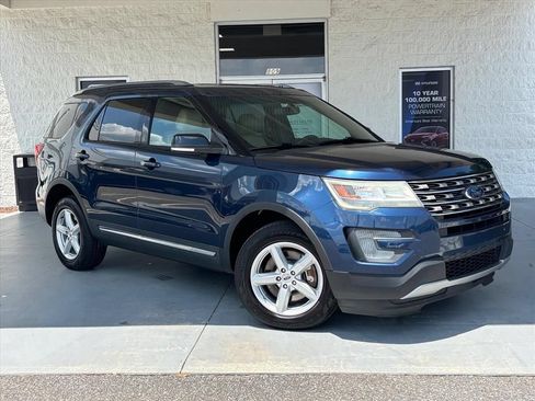 Used 2017 Ford Explorer XLT w/ Equipment Group 202A AWD/4WD image 1