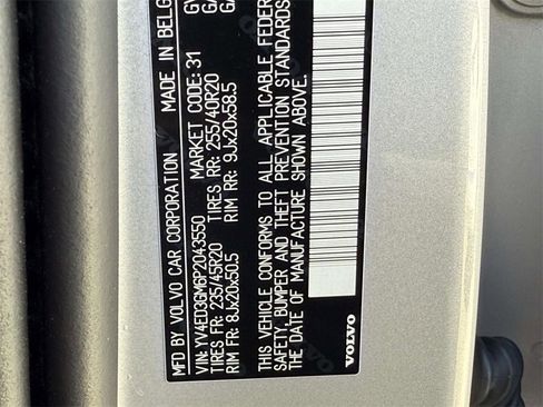 Used 2023 Volvo C40 P8 Recharge Ultimate image 30