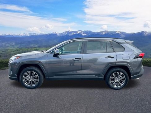 Used 2023 Toyota RAV4 XLE Premium image 2