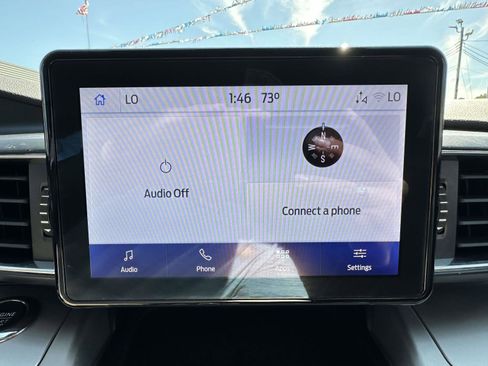 Used 2022 Ford Explorer XLT w/ Equipment Group 202A image 22