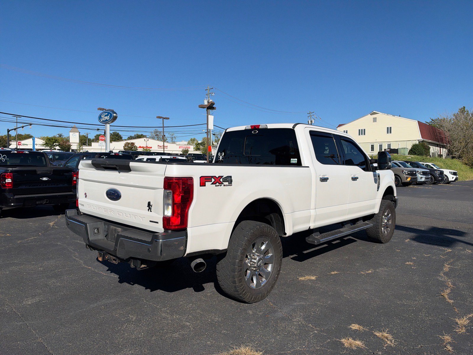 Used 2017 Ford F250 Lariat w/ Lariat Ultimate Package AWD/4WD image 5