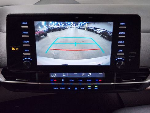 Used 2021 Toyota Sienna LE FWD image 33