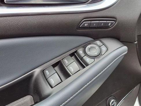 Used 2024 Buick Enclave Premium FWD image 11