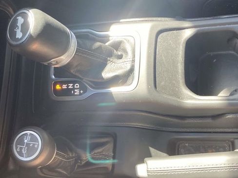 Used 2024 Jeep Wrangler Unlimited Sahara AWD/4WD image 24