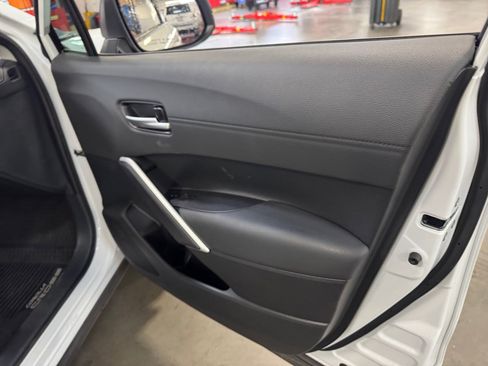 Certified 2026 Toyota Corolla Cross XLE w/ Convenience Package FWD image 18