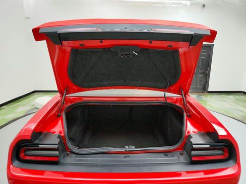 Used 2021 Dodge Challenger SXT RWD image 27
