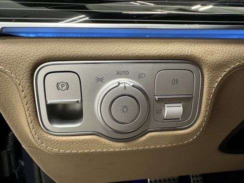 Certified 2024 Mercedes-Benz GLS 450 4MATIC image 36