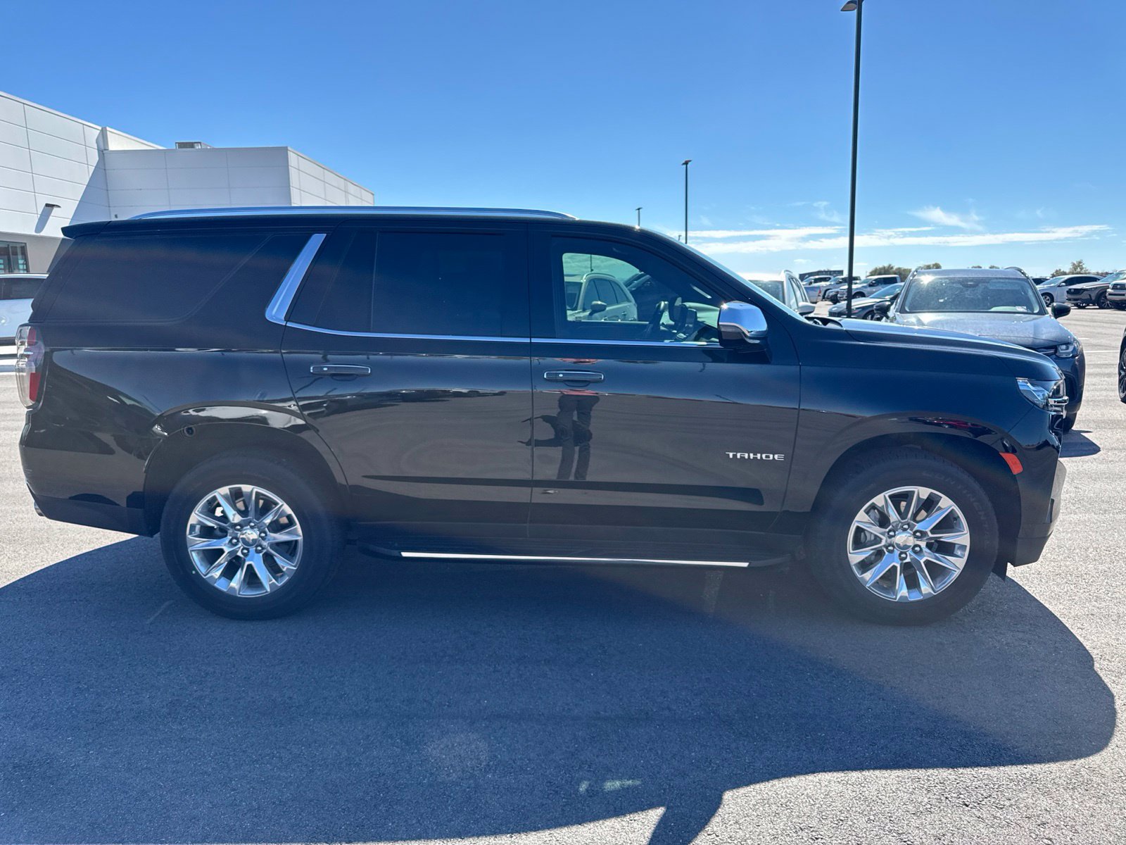 Used 2021 Chevrolet Tahoe Premier AWD/4WD image 8