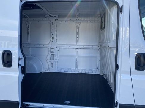 New 2026 RAM ProMaster 2500 w/ Convenience Group image 10