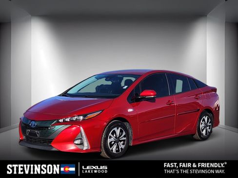 Used 2017 Toyota Prius Prime Advanced image 1