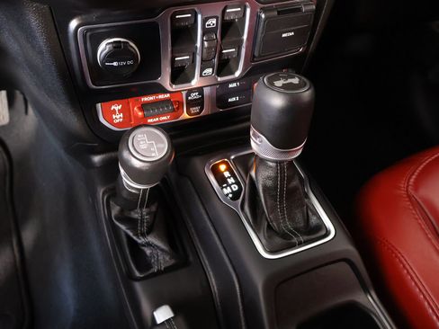 Used 2024 Jeep Wrangler Unlimited Rubicon 392 AWD/4WD image 9