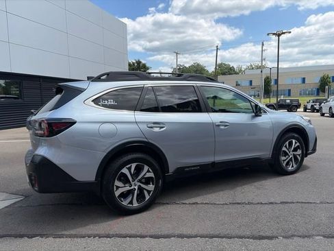 Used 2021 Subaru Outback Limited w/ Popular Package #2 AWD/4WD image 3