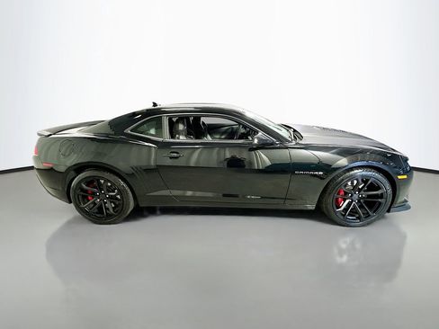 Used 2015 Chevrolet Camaro SS w/ SS Performance Package RWD image 9