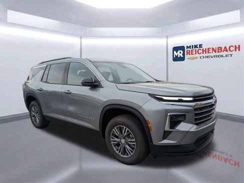 New 2026 Chevrolet Traverse LT w/ Driver Confidence Package FWD image 10