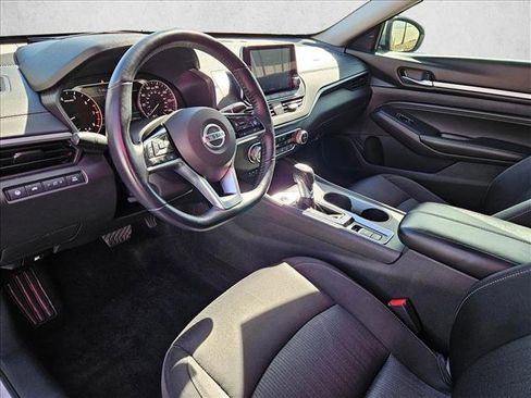 Used 2019 Nissan Altima 2.5 SV image 10