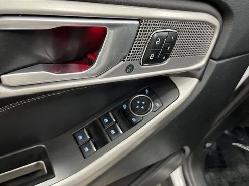Used 2023 Ford Explorer Limited AWD/4WD image 30