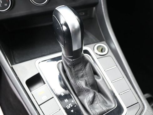 Used 2021 Volkswagen Jetta S FWD image 25