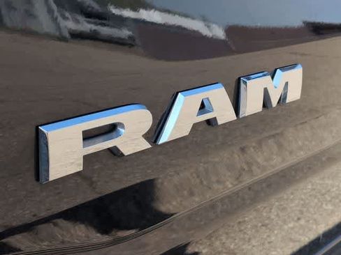 Used 2025 RAM 1500 Limited AWD/4WD image 12