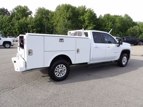 Used 2020 Chevrolet Silverado 2500 LT w/ Convenience Package AWD/4WD image 8