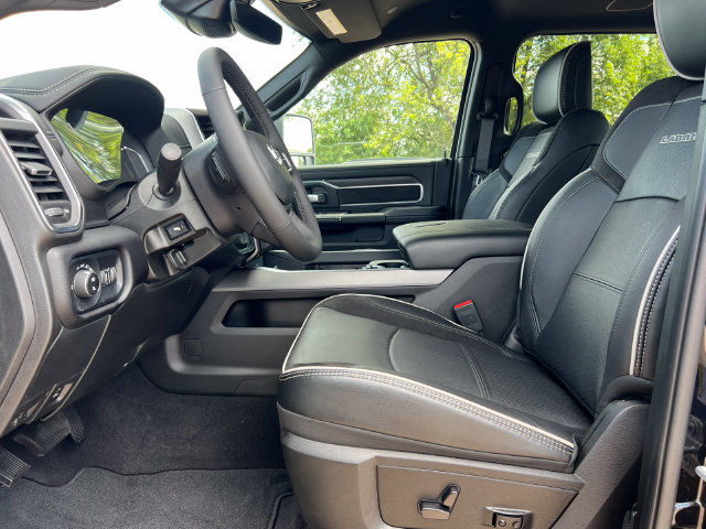 Used 2025 RAM 2500 Laramie w/ Night Edition AWD/4WD image 4