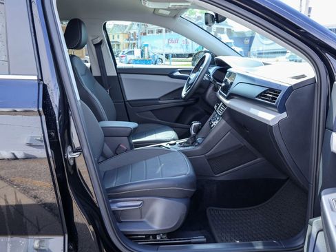 Certified 2022 Volkswagen Taos SE AWD/4WD image 27