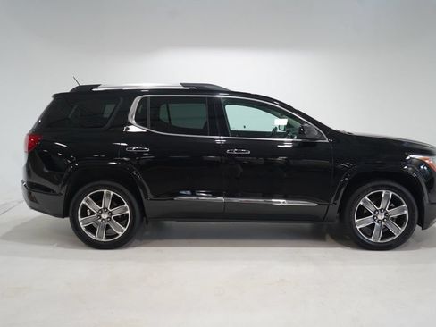 Used 2017 GMC Acadia Denali w/ Technology Package AWD/4WD image 8