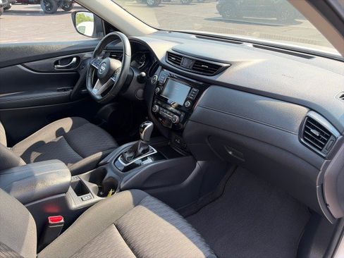 Used 2018 Nissan Rogue SV AWD/4WD image 21